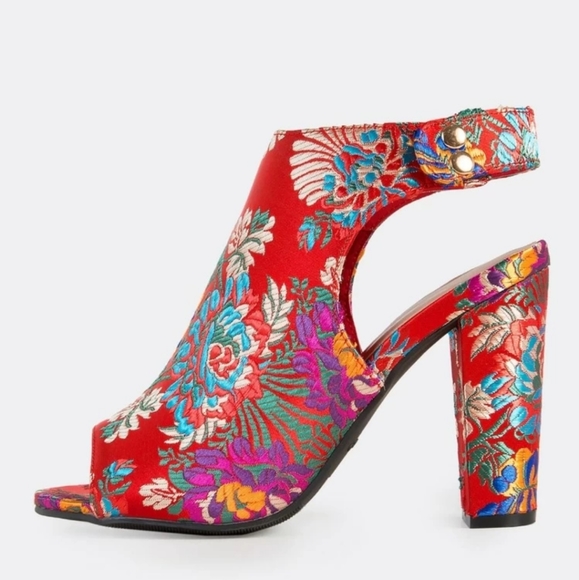 BAMBOO Shoes - Chinese print heels